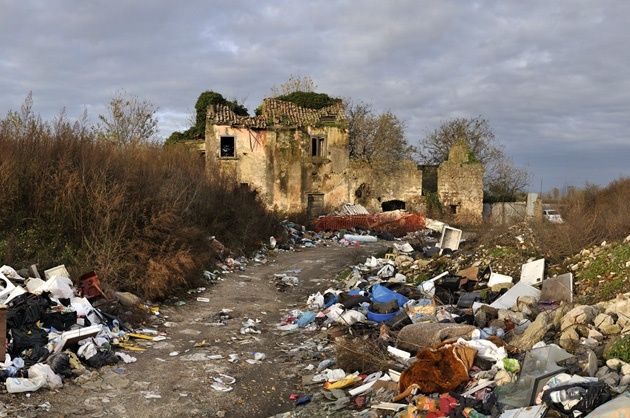wpid-26076_discaricaabusiva.jpg