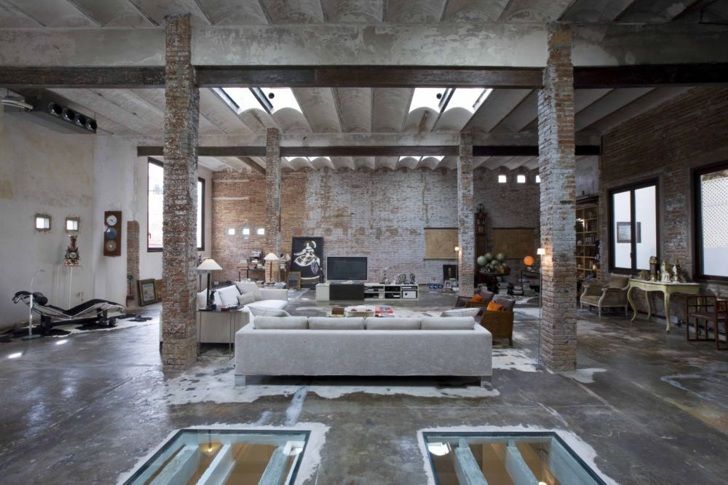 wpid-8411_IndustrialLoftinDowntownBarcelona.jpg