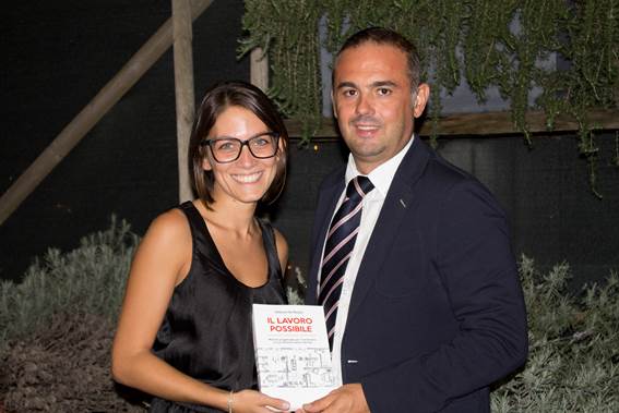 L'autrice Debora De Nuzzo e Ettore Bergamaschi, Direttore Marketing Operativo & Comunicazione Immergas